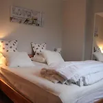 Riverside Escape In 펜션 부용