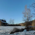 Riverside Escape In 부용