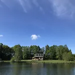 펜션 Riverside Escape In