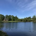 Riverside Escape In 펜션 부용