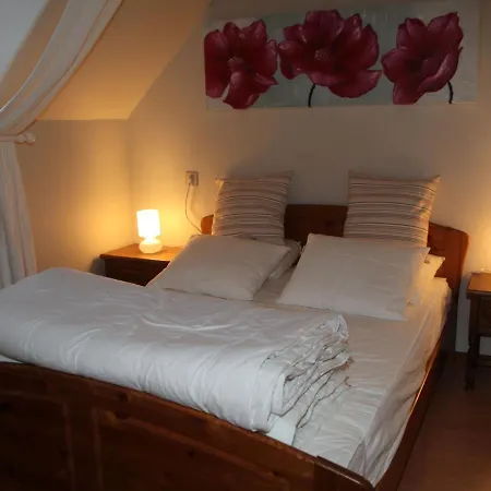 Riverside Escape In Casa de Férias Bouillon