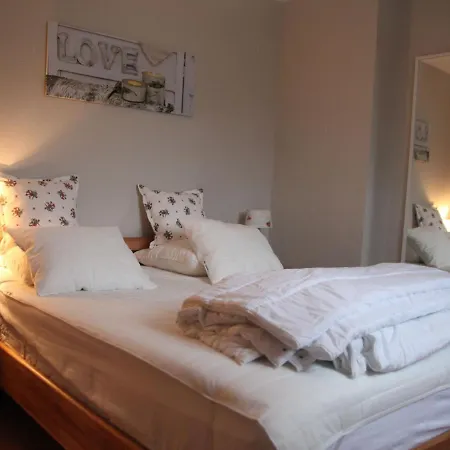 House In The Countryside On A Large Estate Holiday home Bouillon