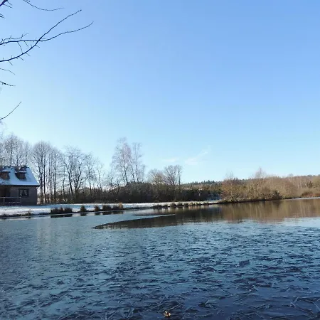 Riverside Escape In Casa de Férias *