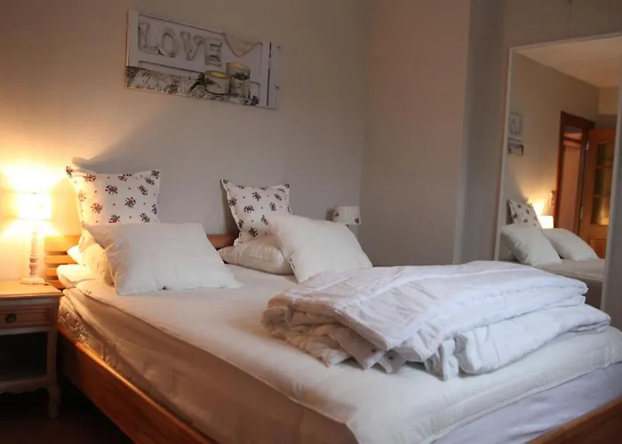 Riverside Escape In Ferienhaus Bouillon