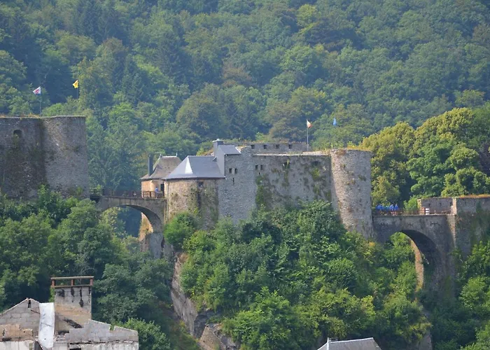 بيت للعطل Riverside Escape In *