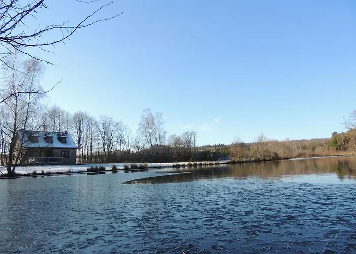 Riverside Escape In Ferienhaus *