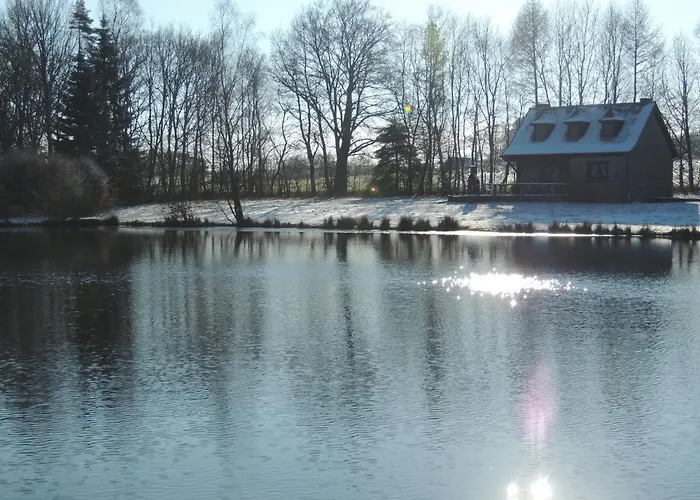 بيت للعطل Riverside Escape In *