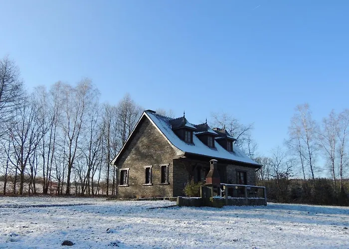 Riverside Escape In بوالون