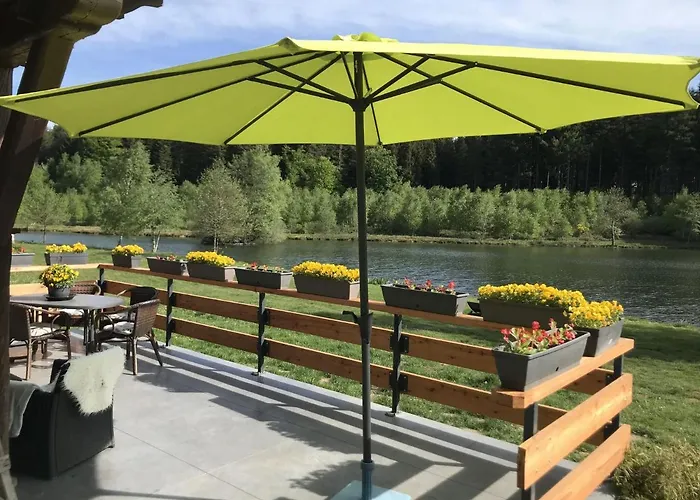 بيت للعطل Riverside Escape In *