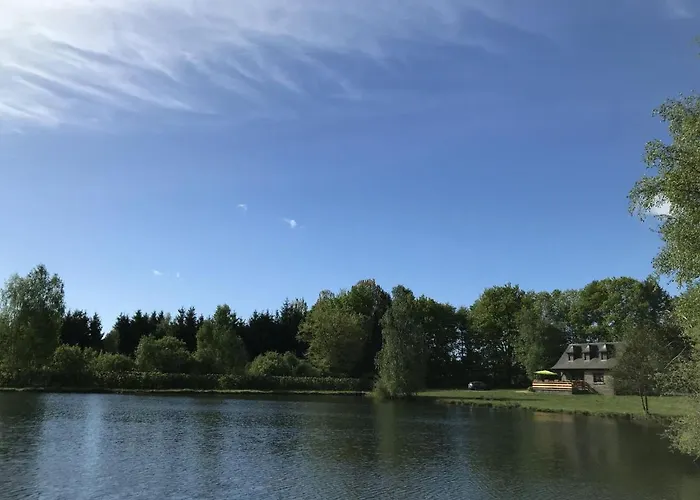 بيت للعطل Riverside Escape In