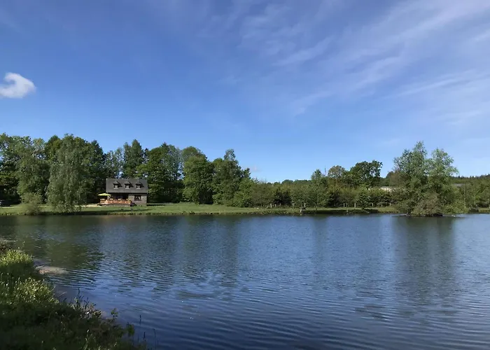 Riverside Escape In Ferienhaus *